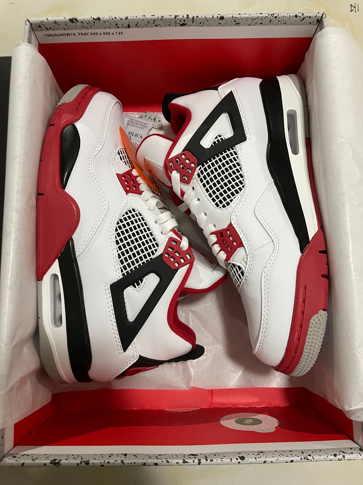 Jordan 4 Fire Red