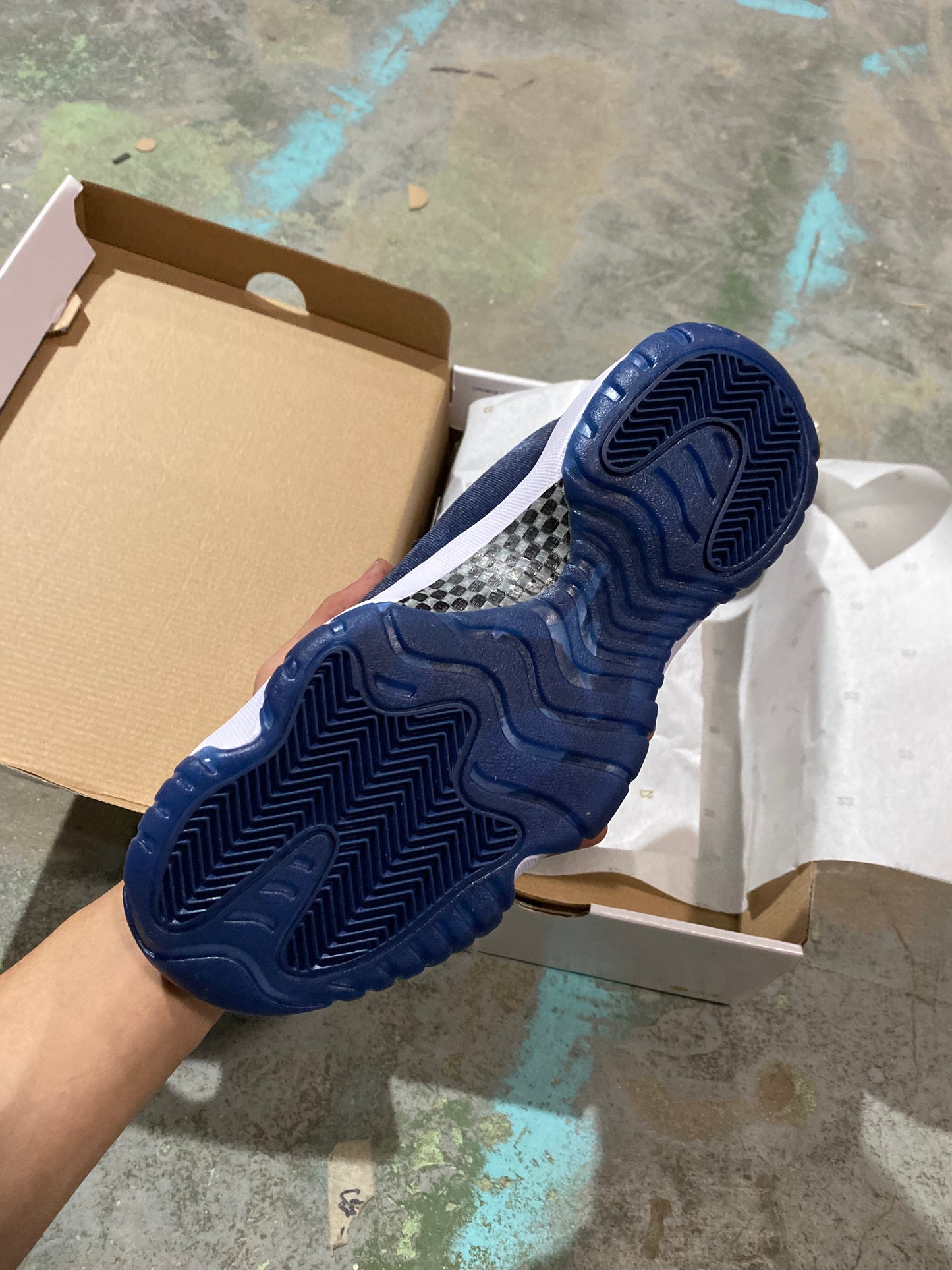 Jordan 11 plush midnight blue