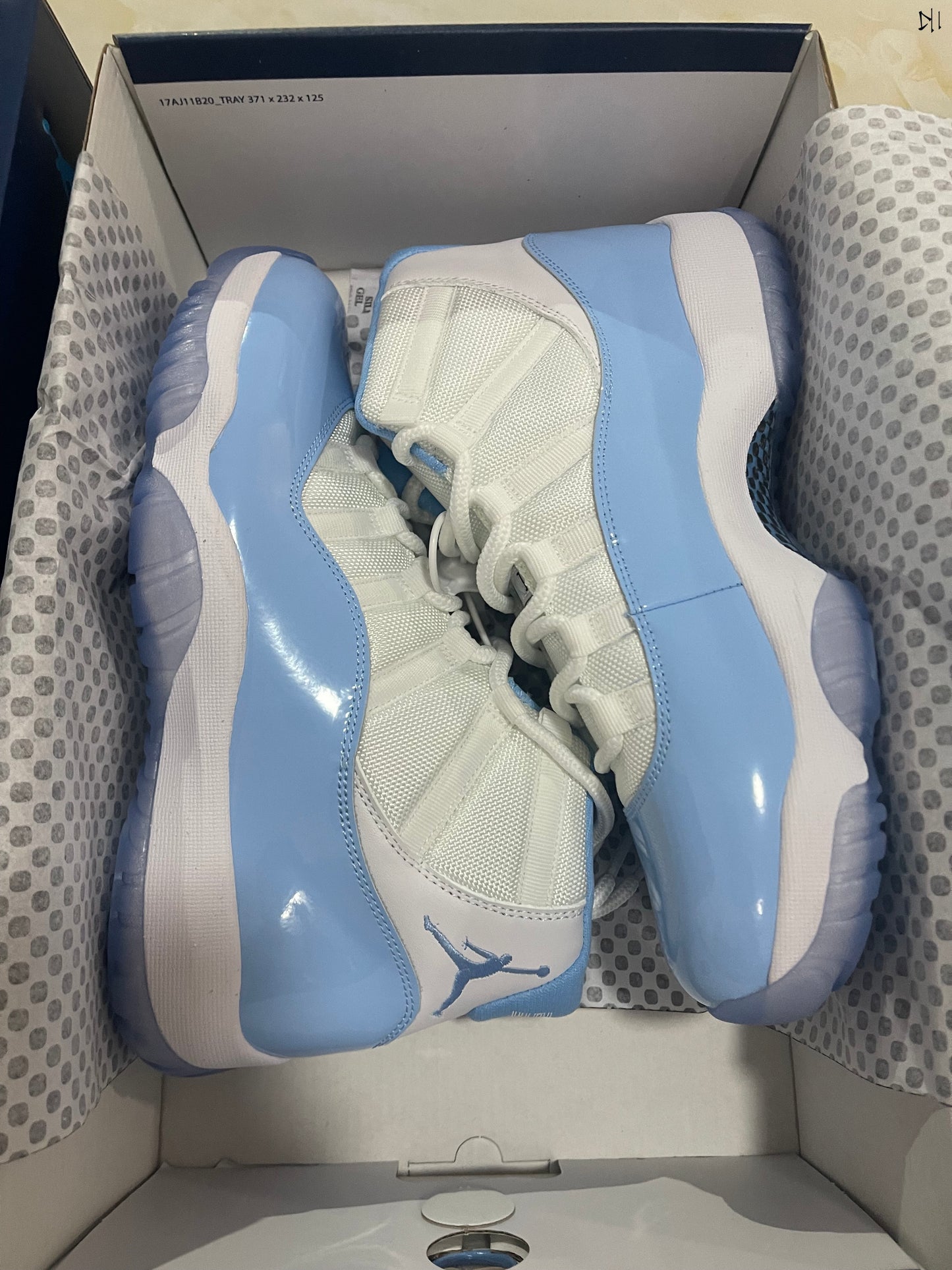 Jordan 11 North Carolina Blue High Top