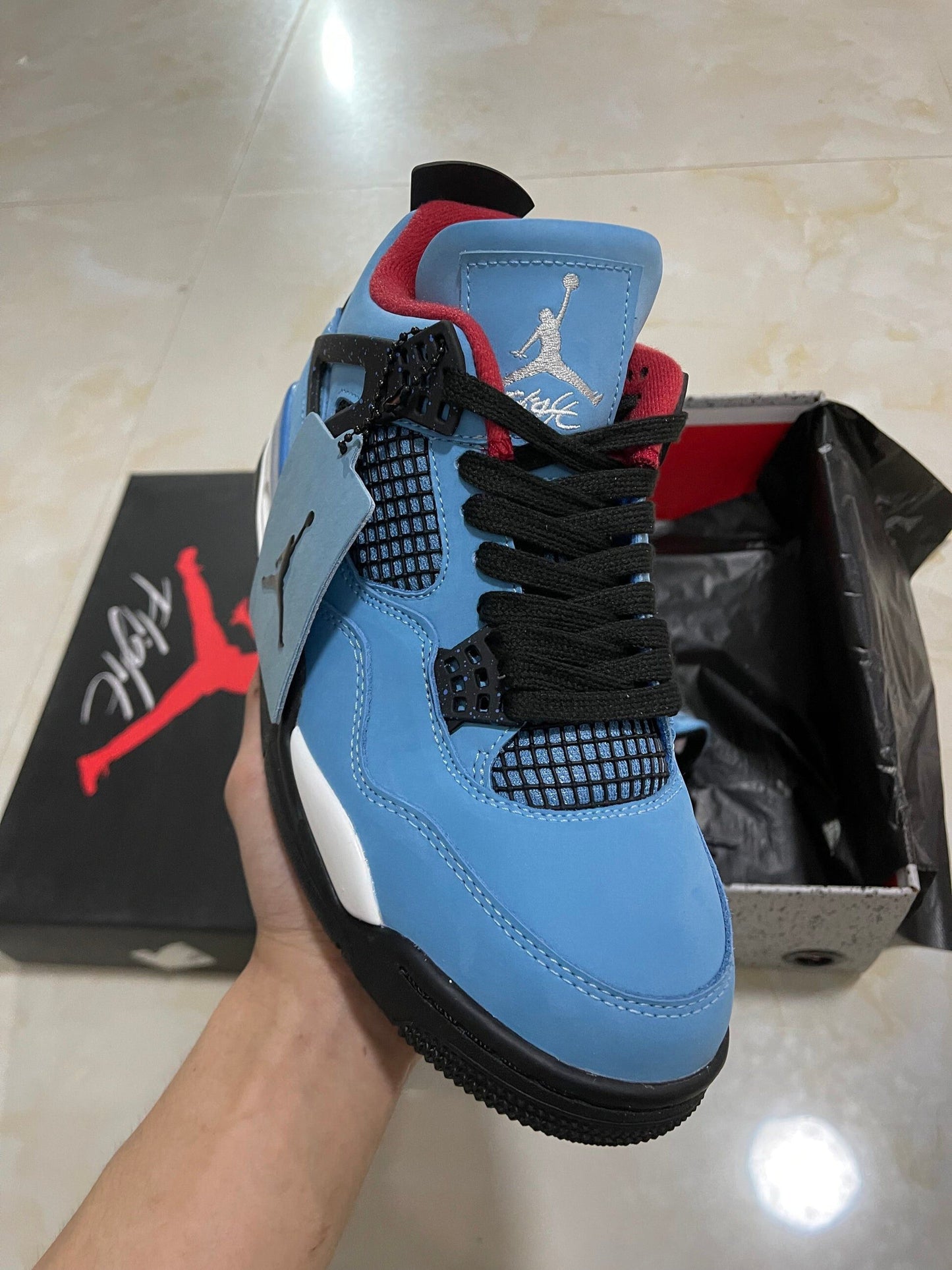 Air Jordan 4 Retro X Travis Scott