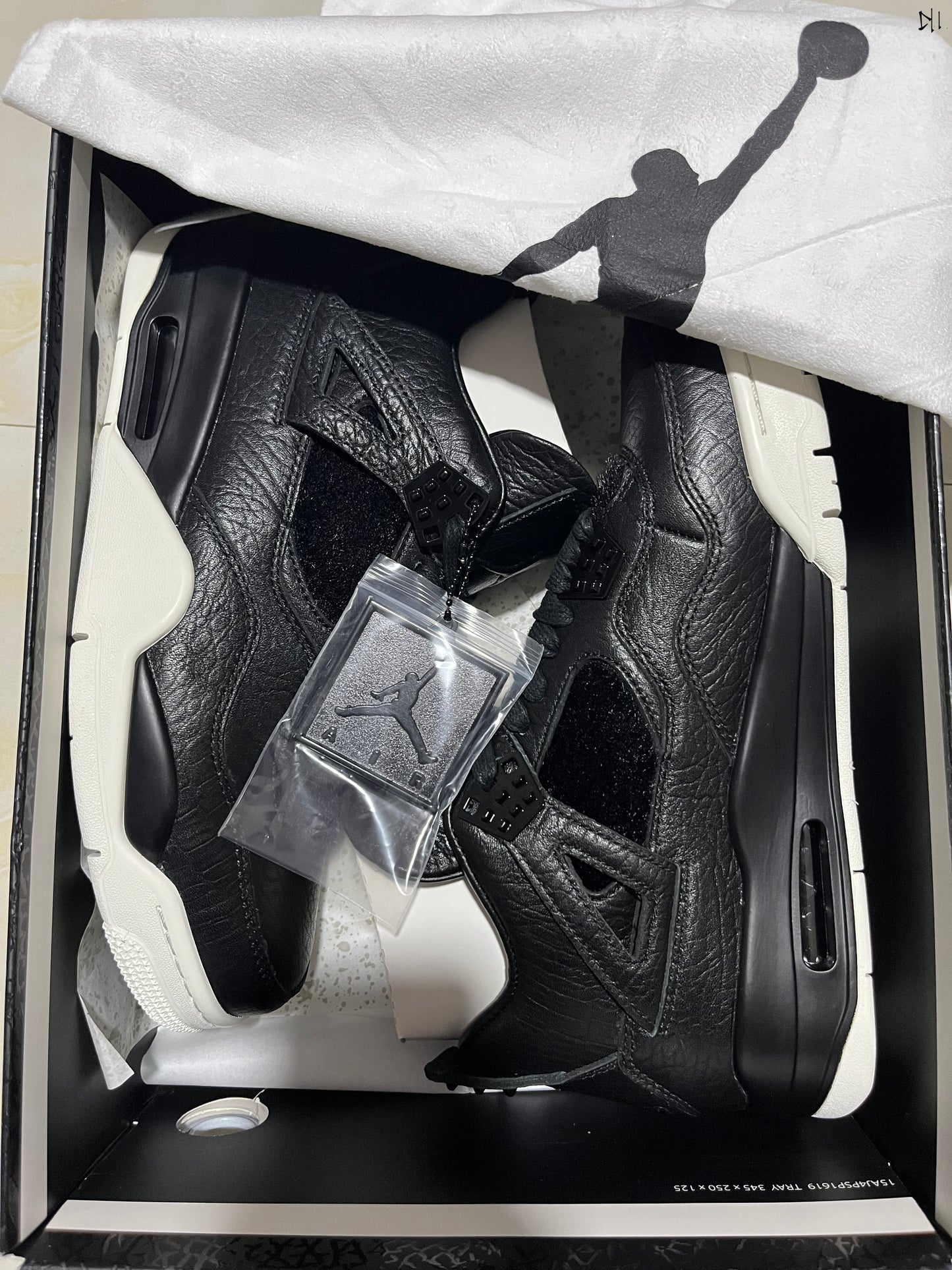 Jordan 4 Premium Black