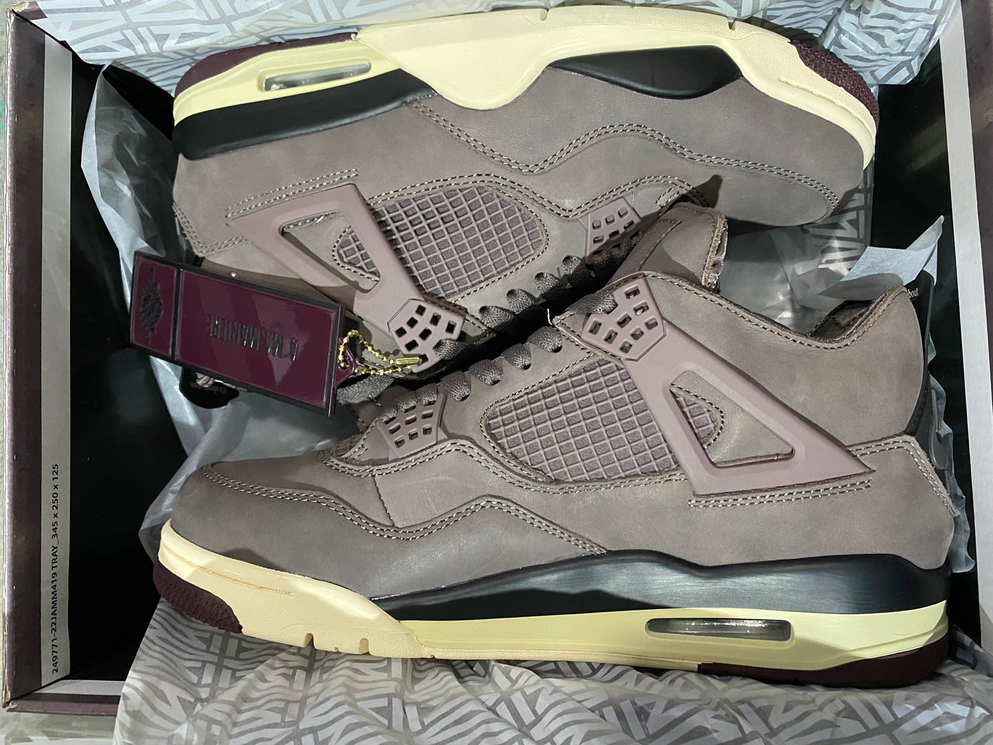 Jordan 4 Retro "A Ma Maniére Violet Ore"