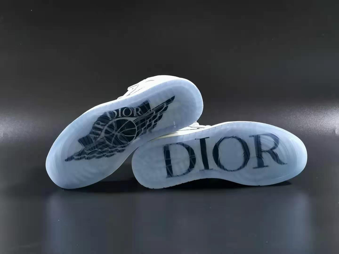 Jordan 1 Retro High Dior