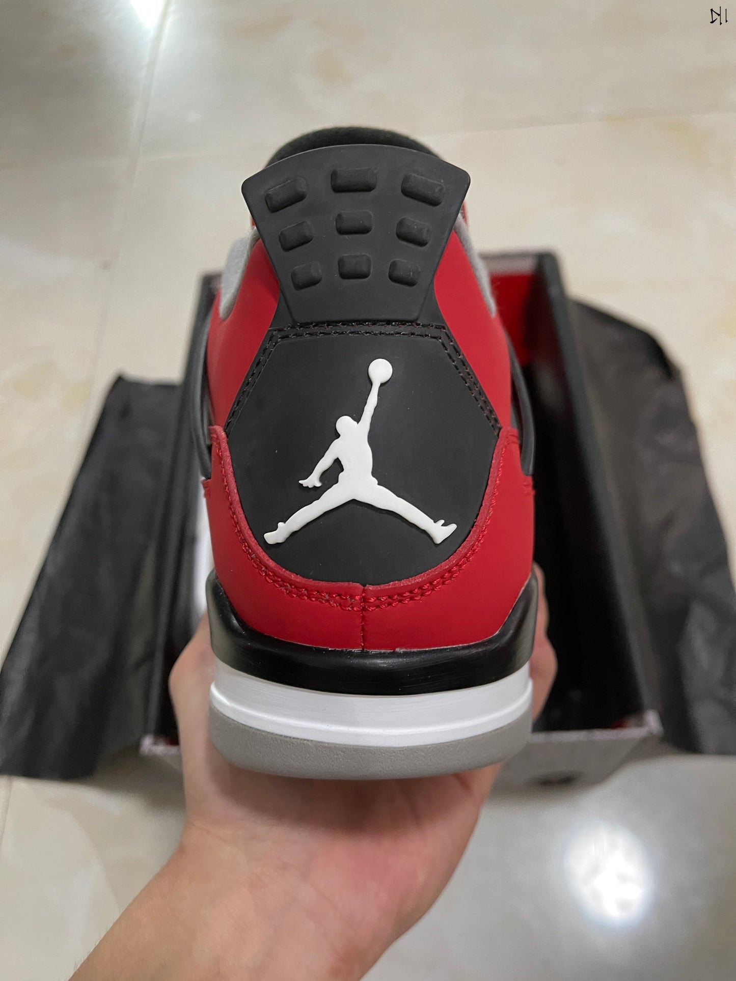Jordan 4 Retro Toro Bravo