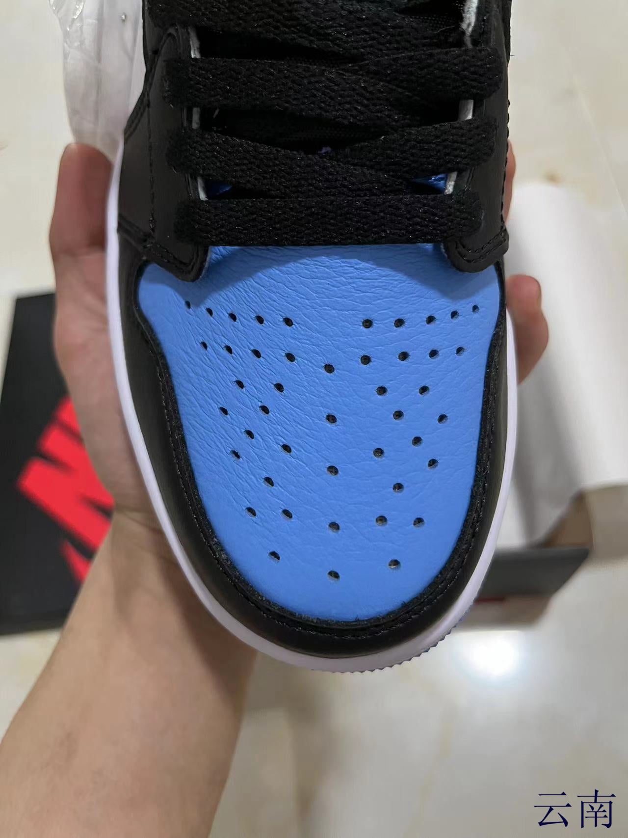 Jordan 1 Retro High OG UNC Toe