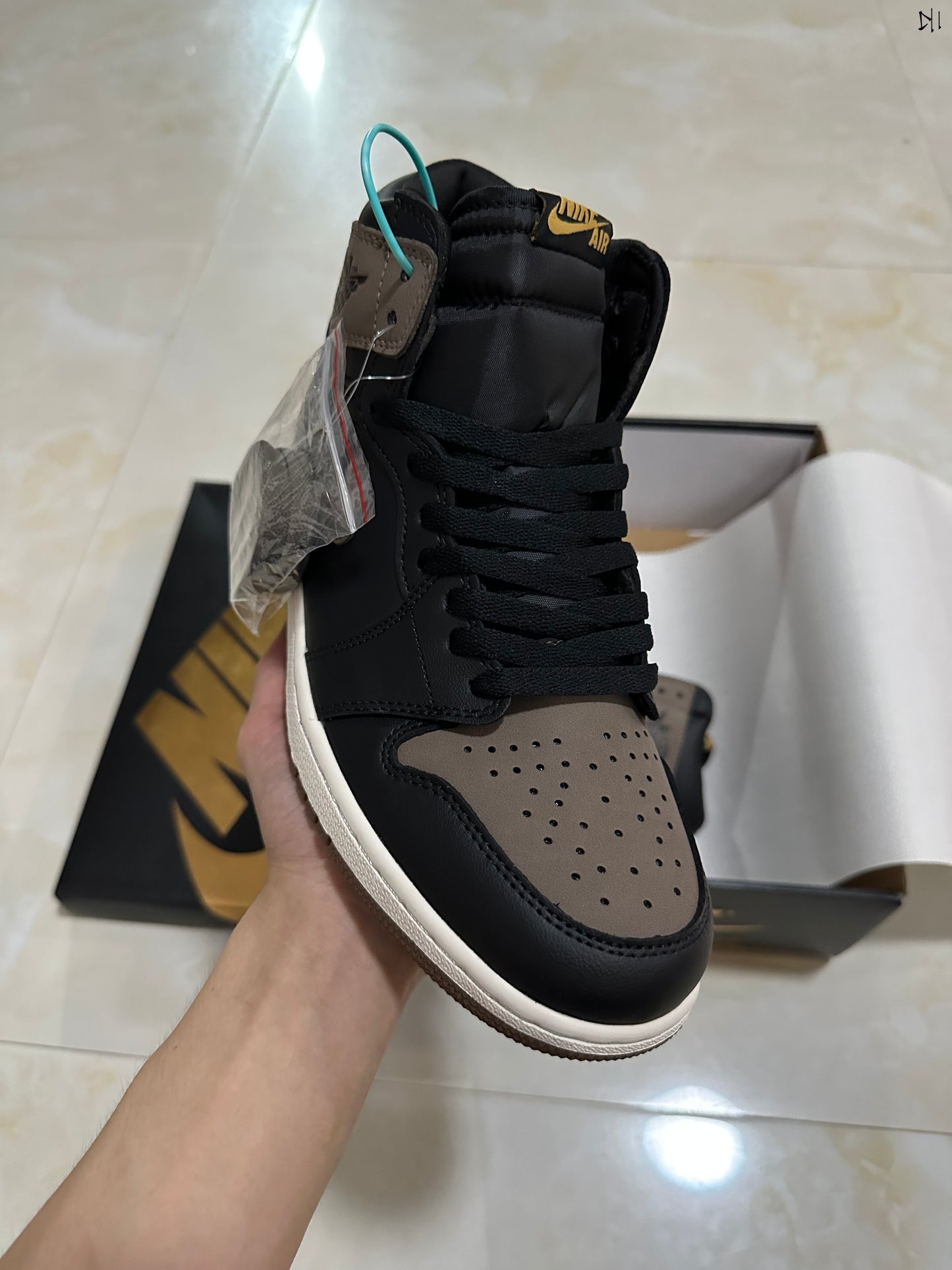 Jordan 1 Palomino