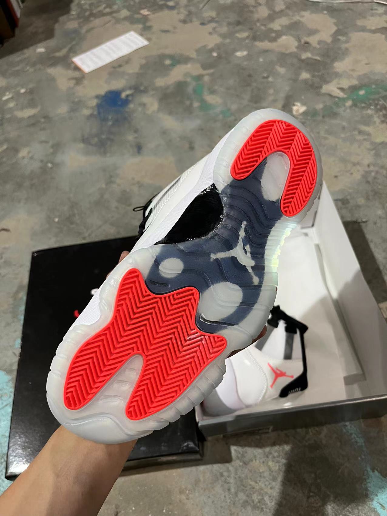 Jordan 11 Adapt black, white and red