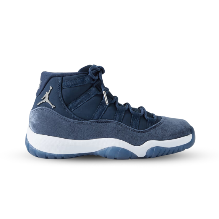 Jordan 11 plush midnight blue