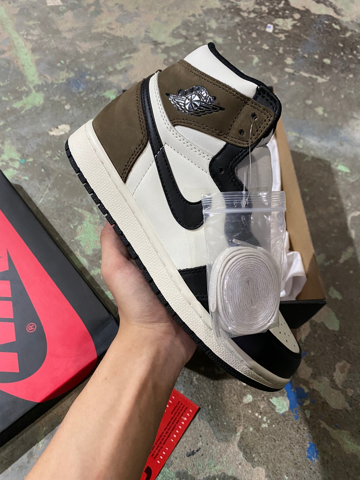 Jordan 1 Dark Mocha