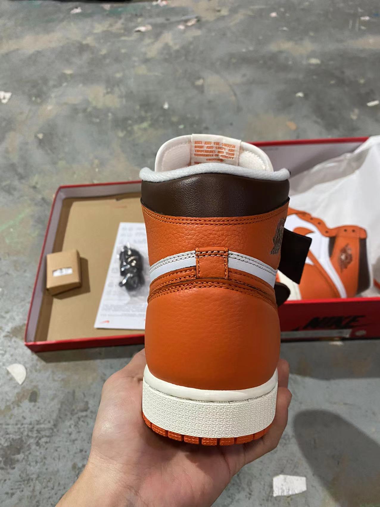 Jordan 1 Retro High OG Starfish