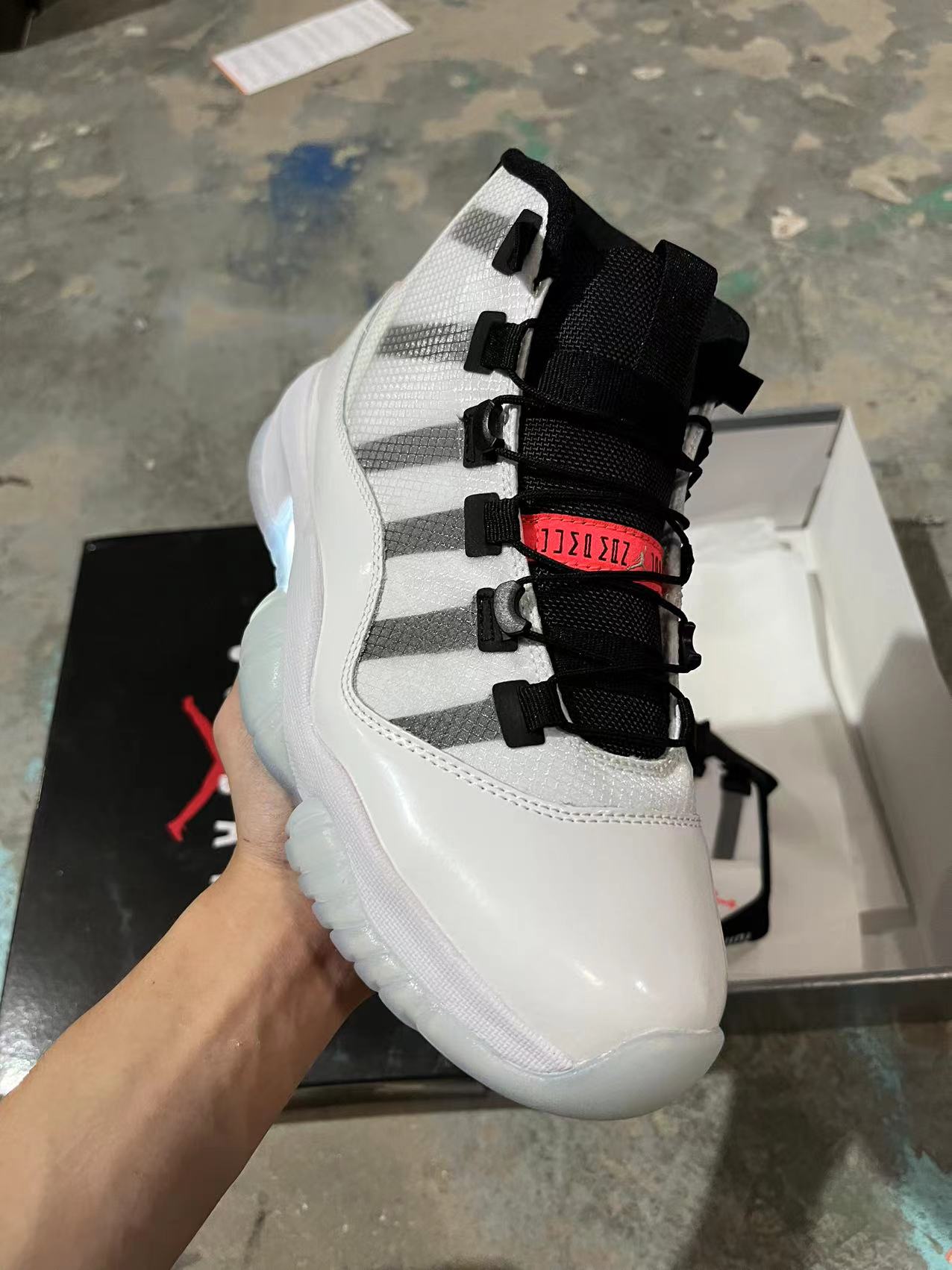 Jordan 11 Adapt black, white and red