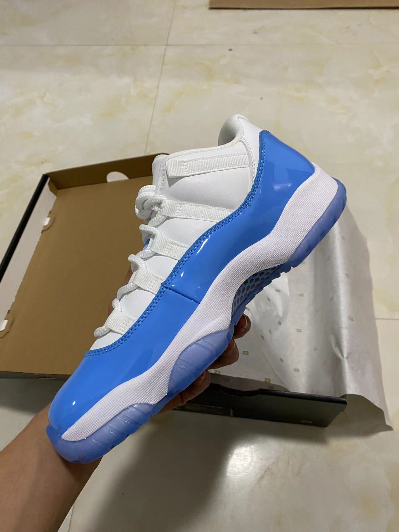 Jordan 11 Retro Low UNC