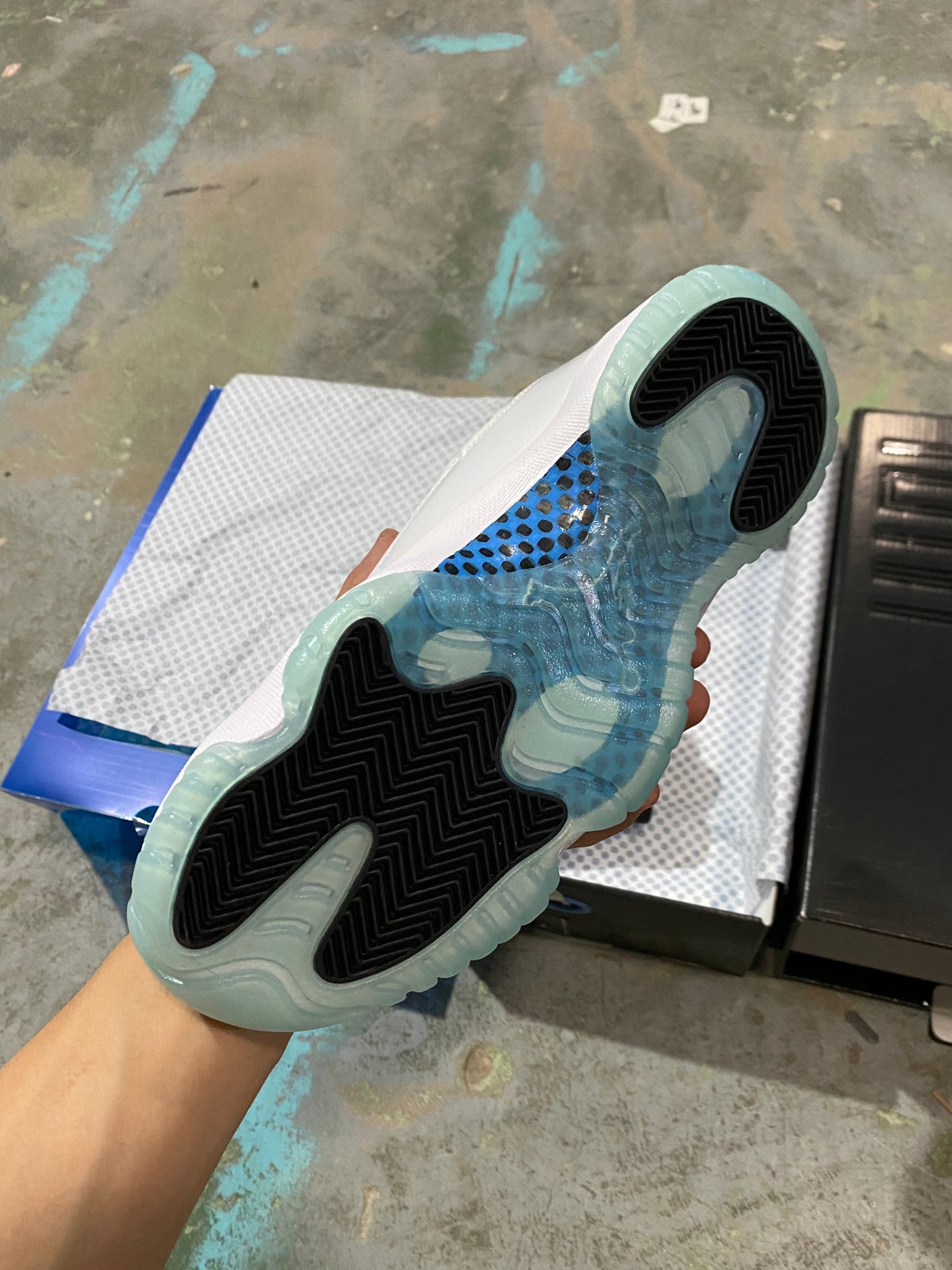 Jordan 11 North Carolina Blue High Top
