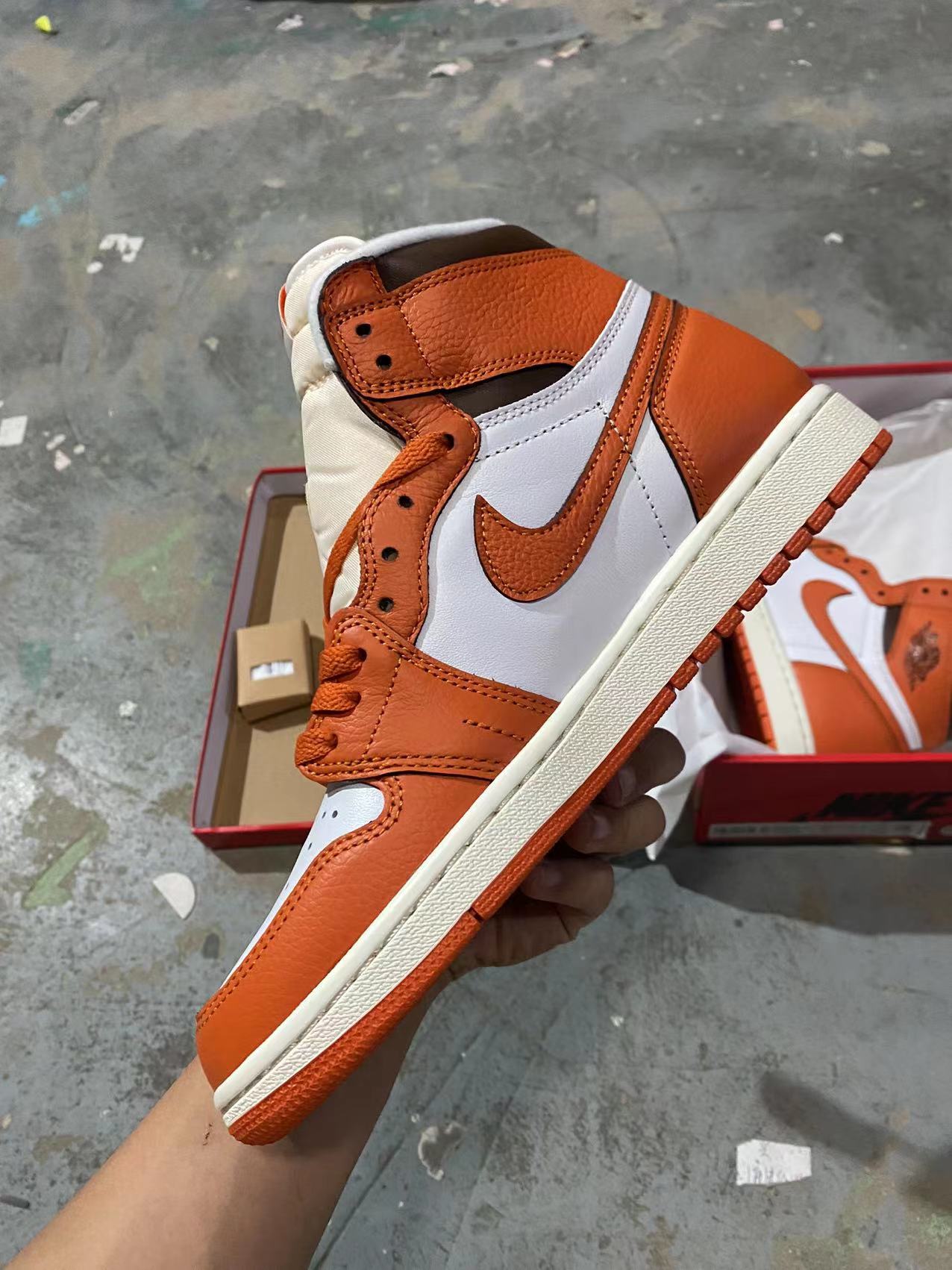 Jordan 1 Retro High OG Starfish