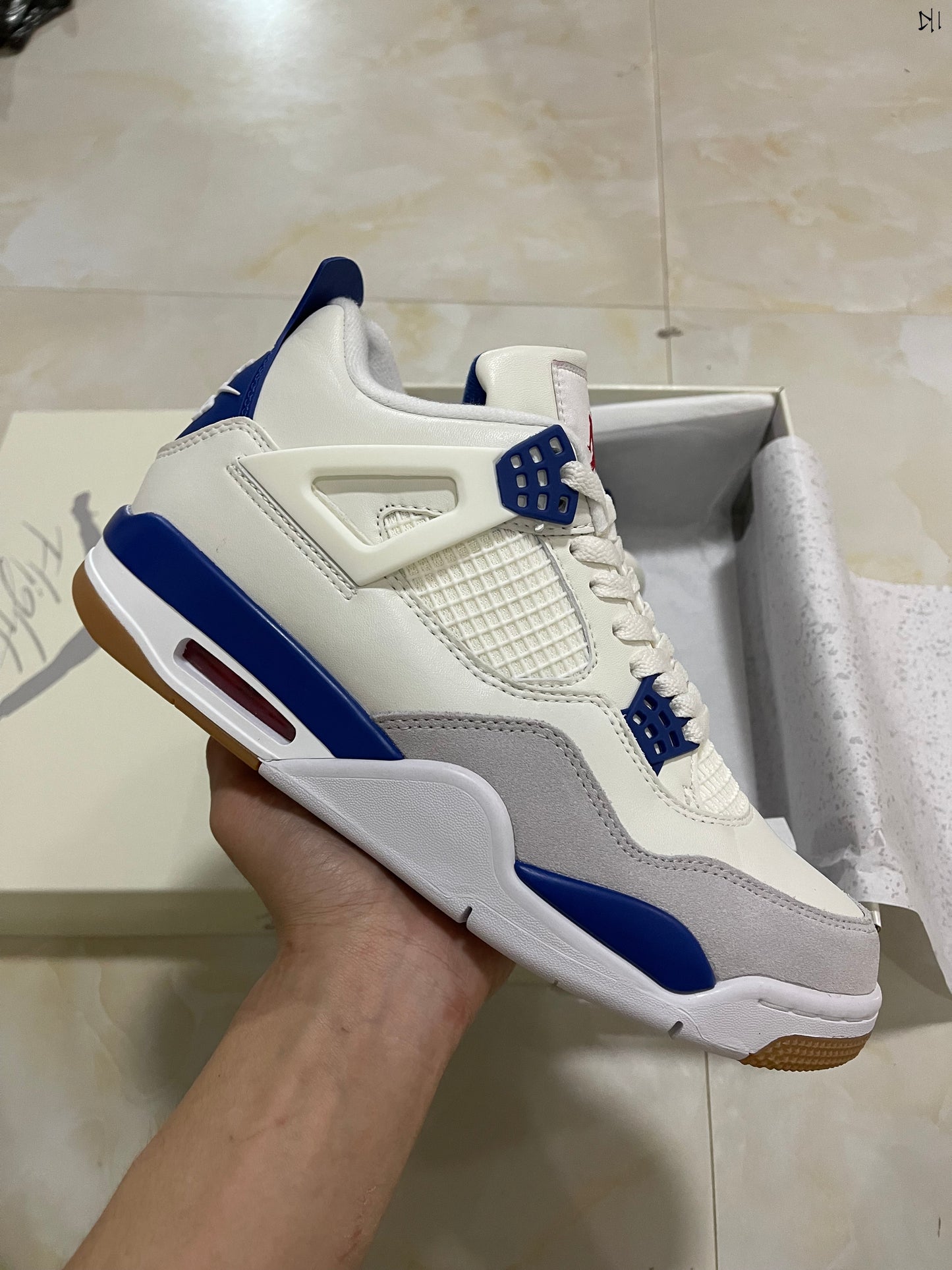Nike SB x Air Jordan 4 Sapphire Blue