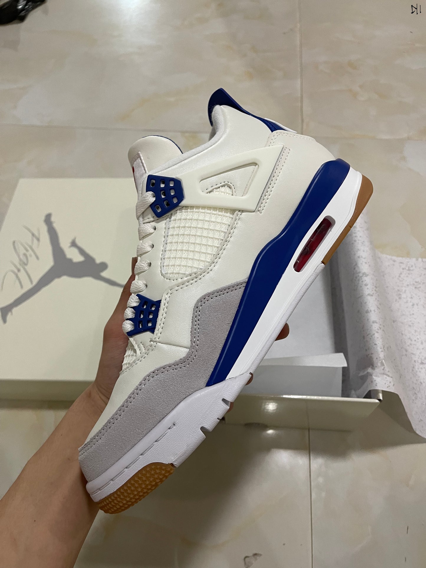 Nike SB x Air Jordan 4 Sapphire Blue
