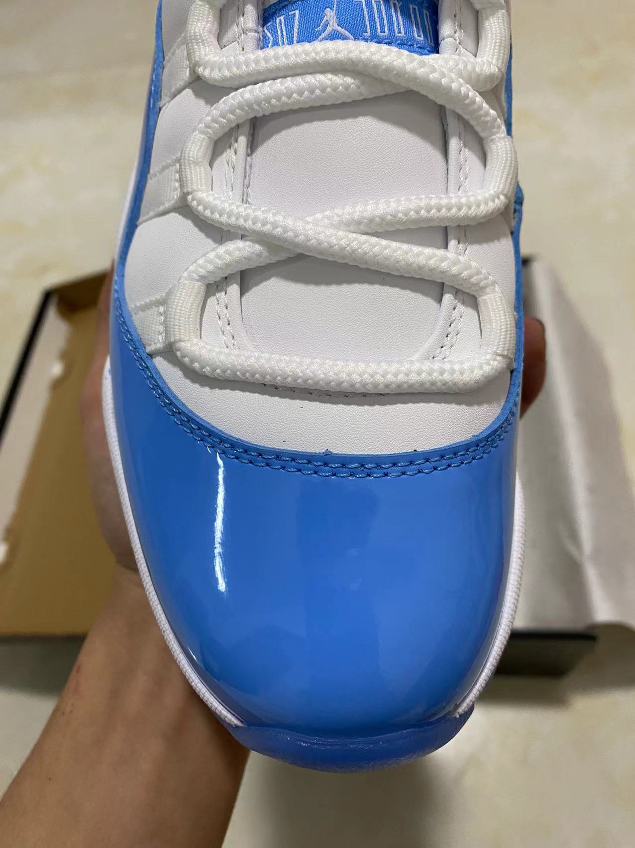 Jordan 11 Retro Low UNC