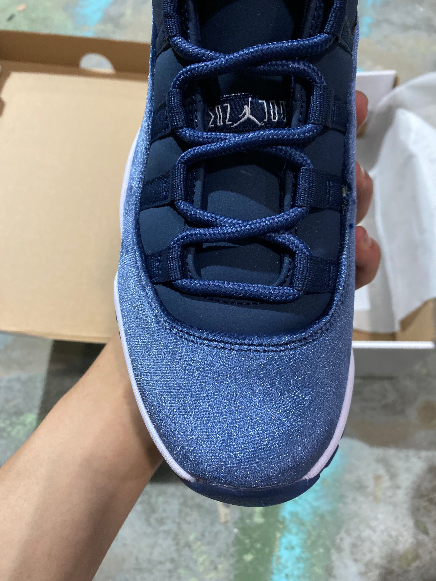 Jordan 11 plush midnight blue