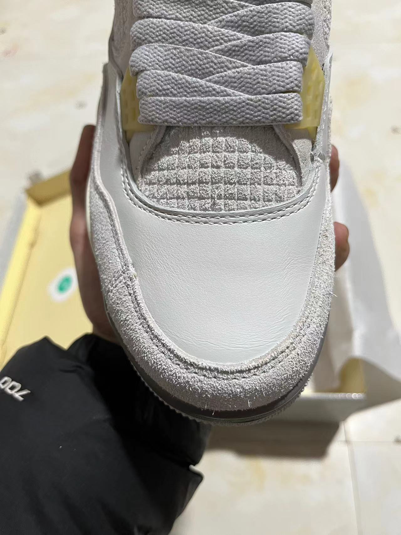 Jordan 4 Retro Craft Photon Dust