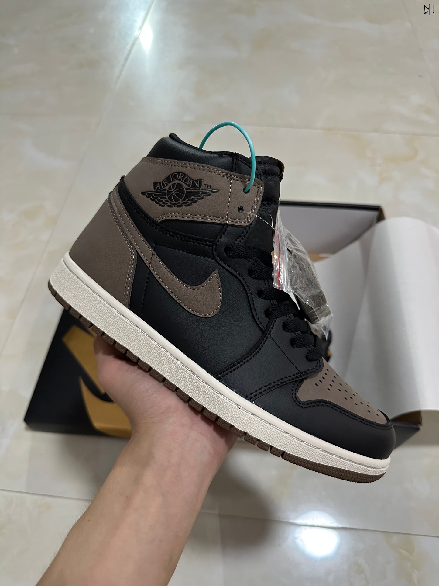 Jordan 1 Palomino