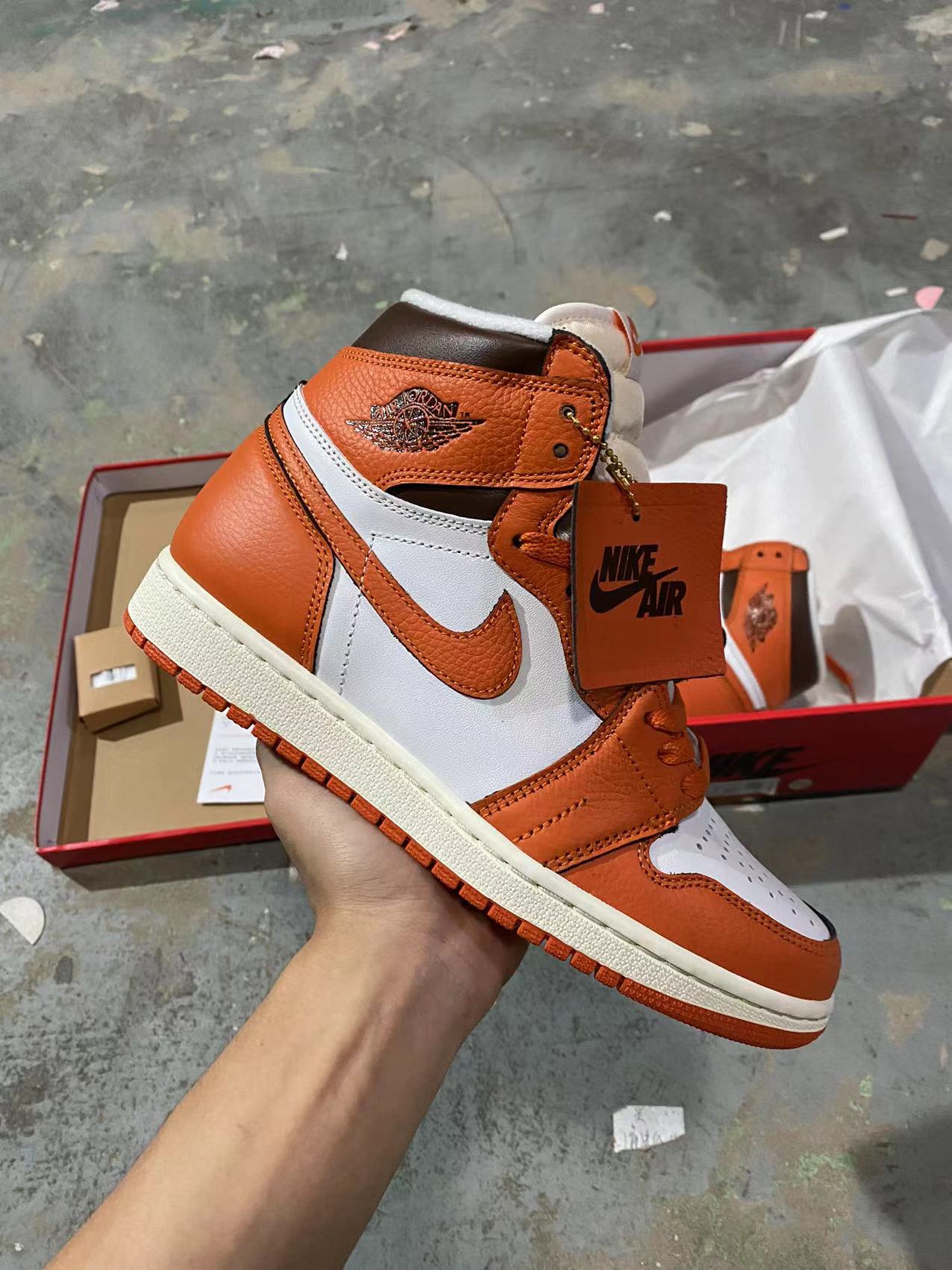 Jordan 1 Retro High OG Starfish