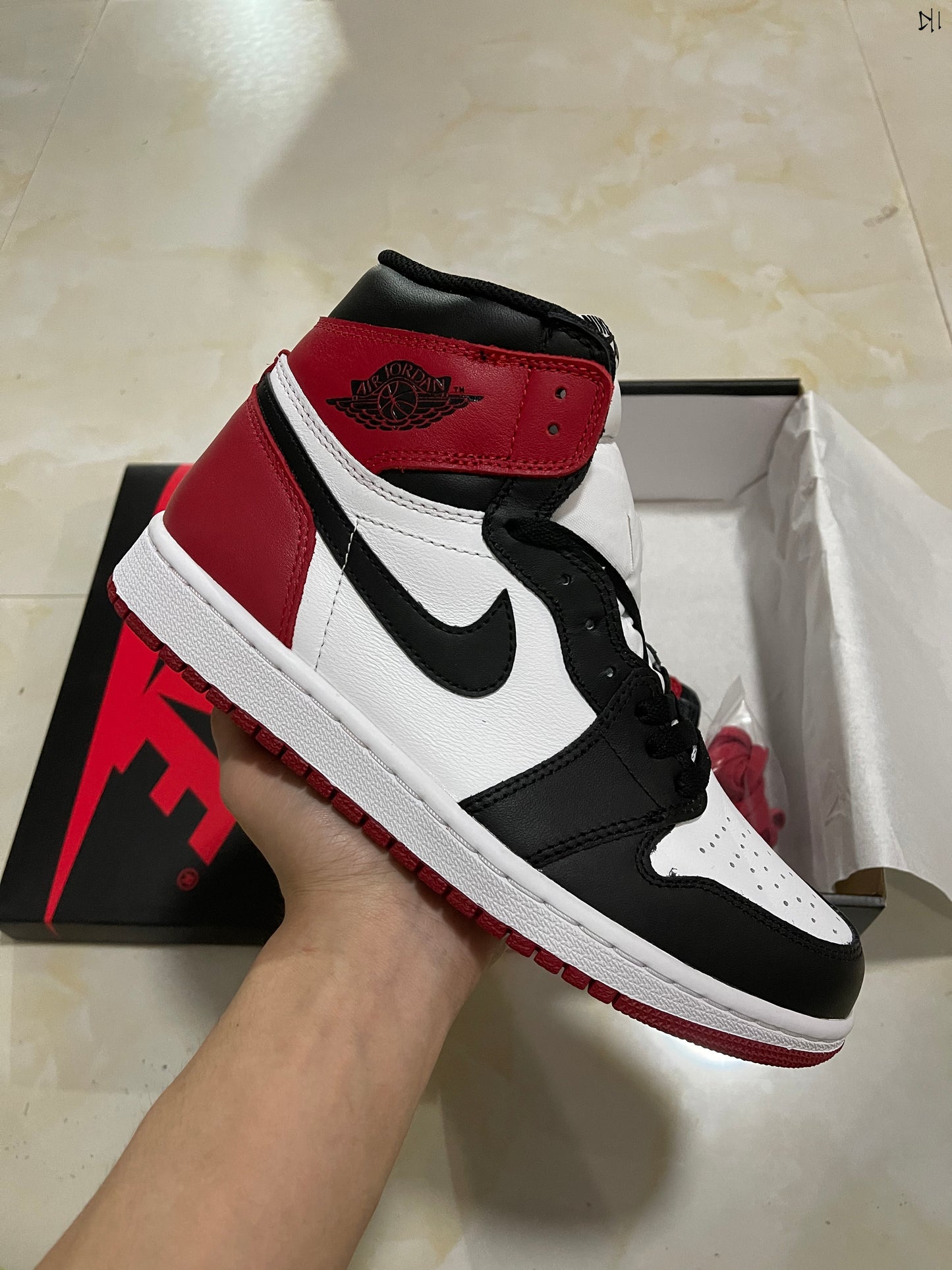 Jordan 1 Retro Black Toe (2016)